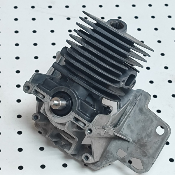 Оригінальний двигун для мотокос Husqvarna 125L, 125R, 128L, 128R: перевірена якість і надійність.