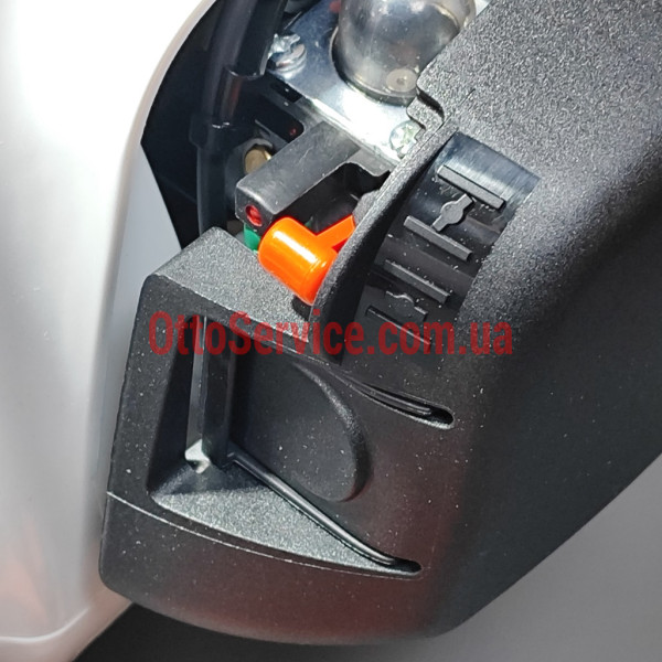 Двигун для застосування в мотокосах  FS 34/FS 38/FS 45/FS 45 C-E  з ручкою газу