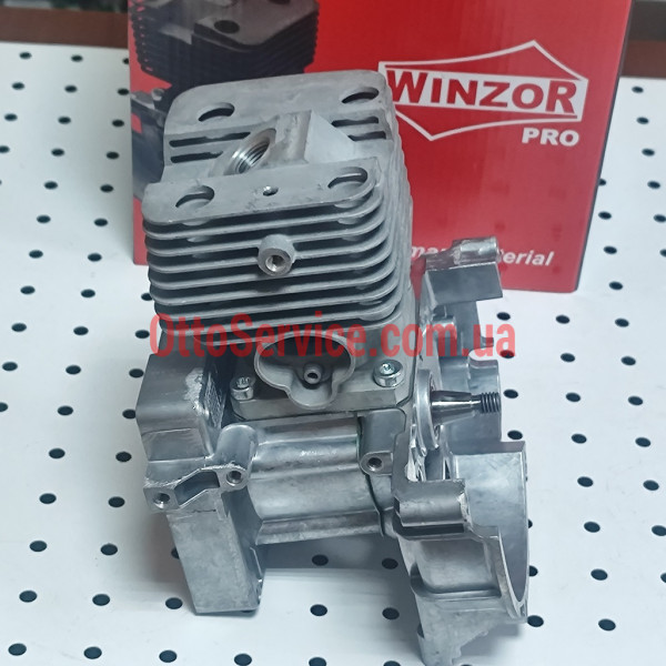 Двигун в зборі застосовується в мотокосах FS 120, FS 250 Winzor Farmertec