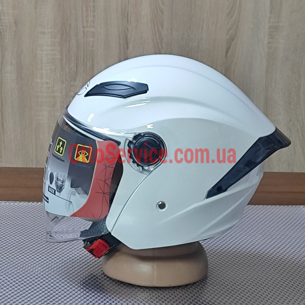 Мотошолом Mototech MT-606 відкритого типу білий з прозорим склом та вбудованими окулярами.